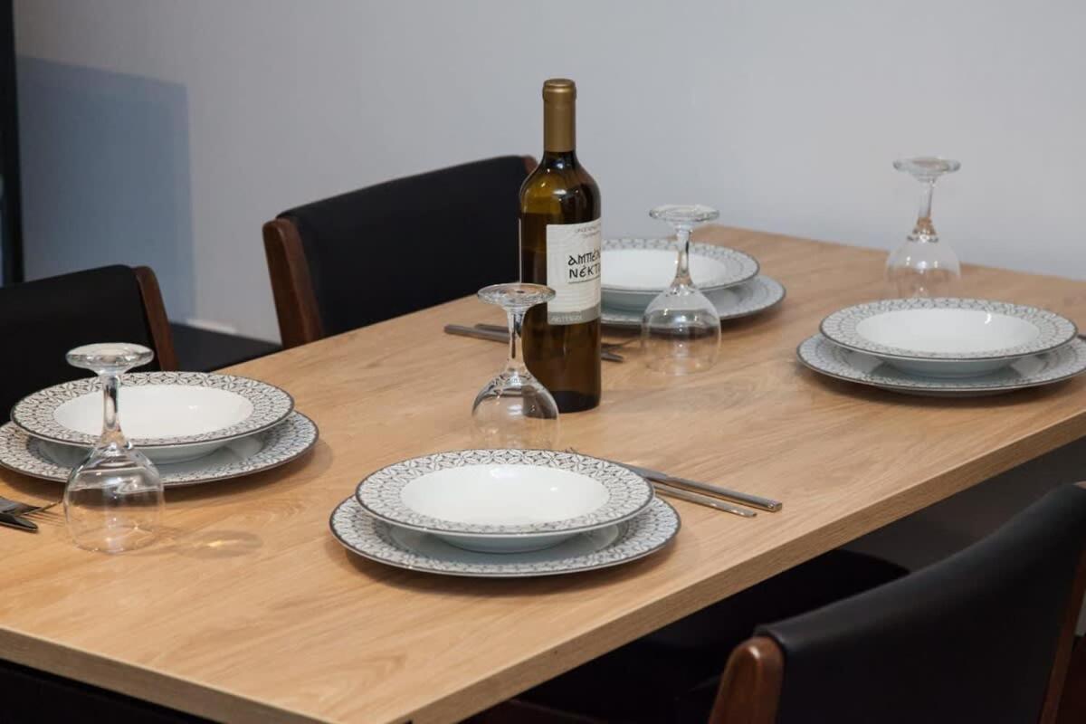 Elegant Urban Escape 1 Bd Apt In Kolonaki Lejlighed Athen Eksteriør billede
