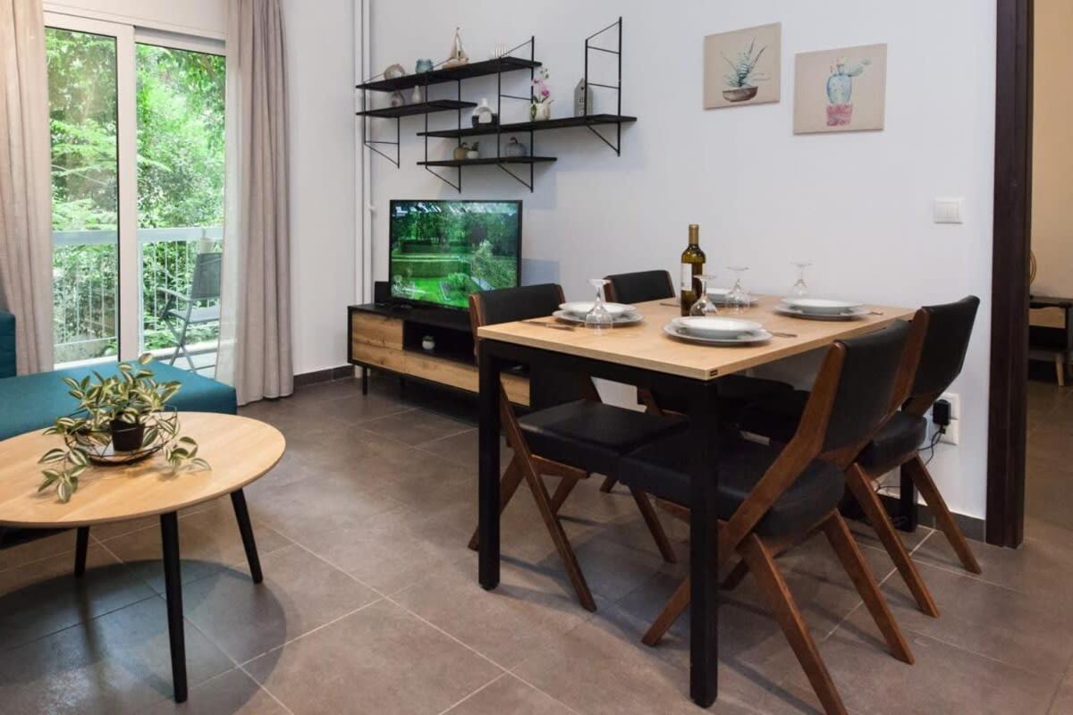 Elegant Urban Escape 1 Bd Apt In Kolonaki Lejlighed Athen Eksteriør billede