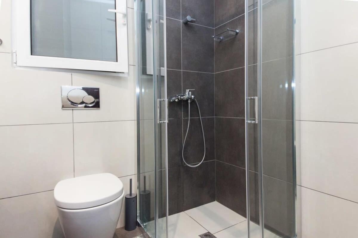 Elegant Urban Escape 1 Bd Apt In Kolonaki Lejlighed Athen Eksteriør billede